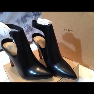 NWT Zara's Sling Back Ankle Booties with Heels.