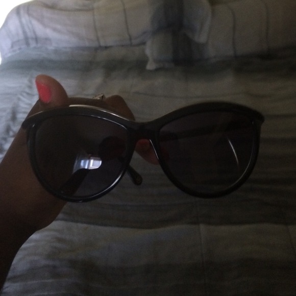 😎SOLD😎Authentic Micheal Kors Sunglasses w\ case