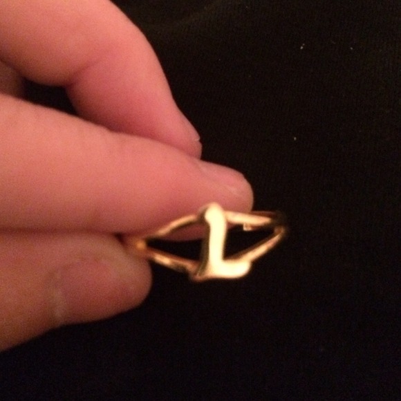 L ring - Picture 2 of 2