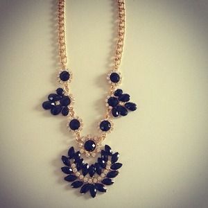 Black leaf statement necklace