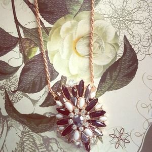 Long chain black pendant