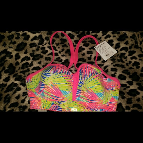 *Sold* Victoria secret sports bra - Picture 2 of 4