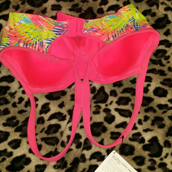 *Sold* Victoria secret sports bra - Picture 4 of 4