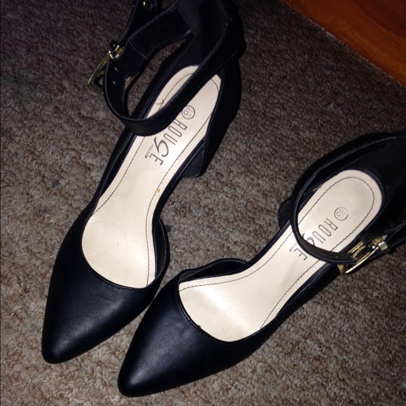 Heels - Picture 4 of 4