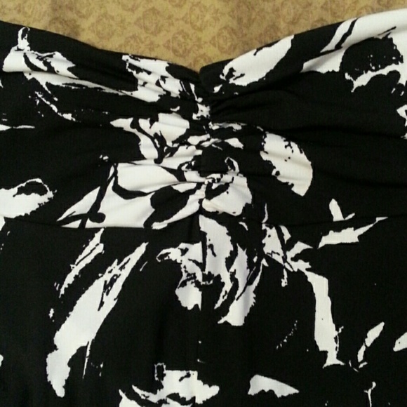 Skirt - Picture 2 of 3
