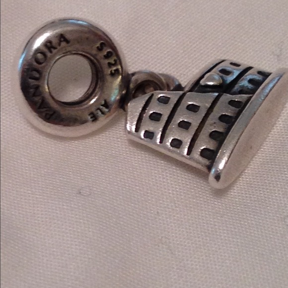 Pandora Colosseum dangle