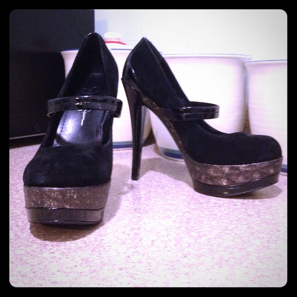 Jessica Simpson platform heels