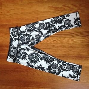 Lululemon flowered capris