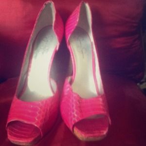 Hot pink jessica simpson heal