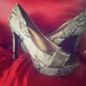 Jessica simpson platform heal