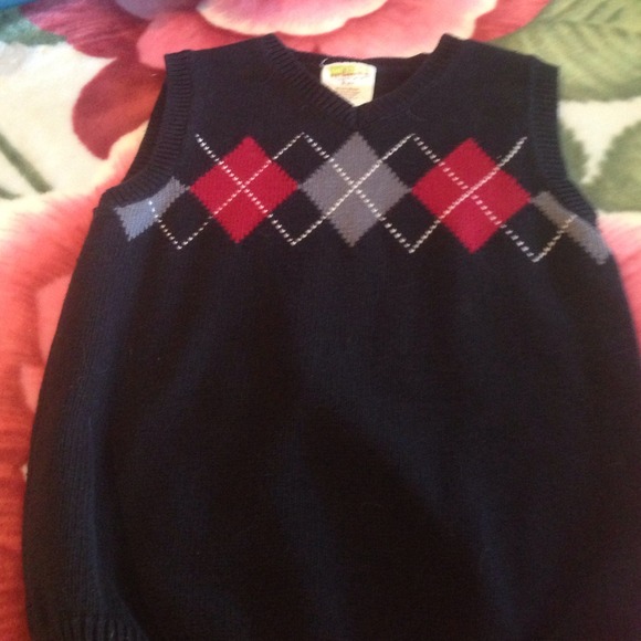 Boys size 5 vest sweater