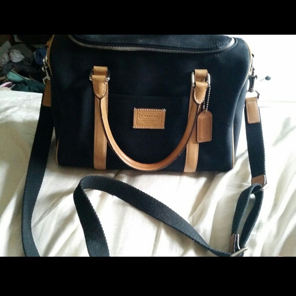 Authentic coach cross body/ messanger bag!