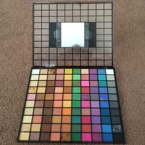 100 eyeshadow pallet