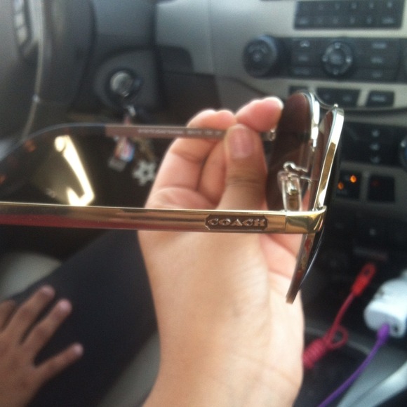 Coach sunglasses authentic 100% - Picture 1 of 3