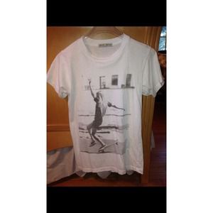 Brandy Melville tshirt
