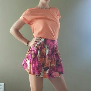 SOLD 🎉 Lively floral print skirt