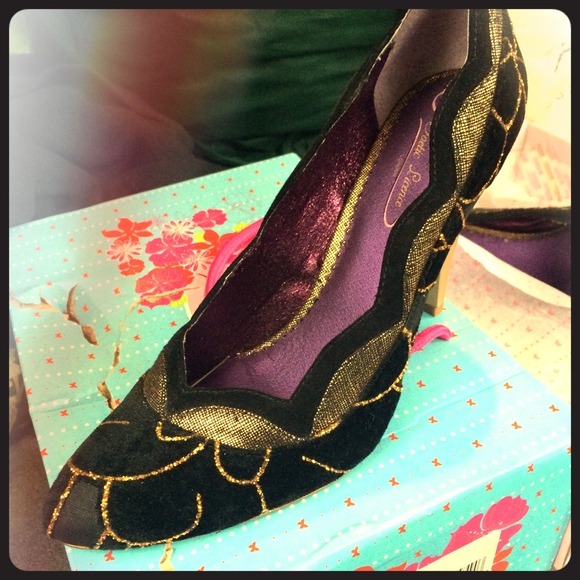 BRAND NEW Poetic License Custom Designed Pumps!