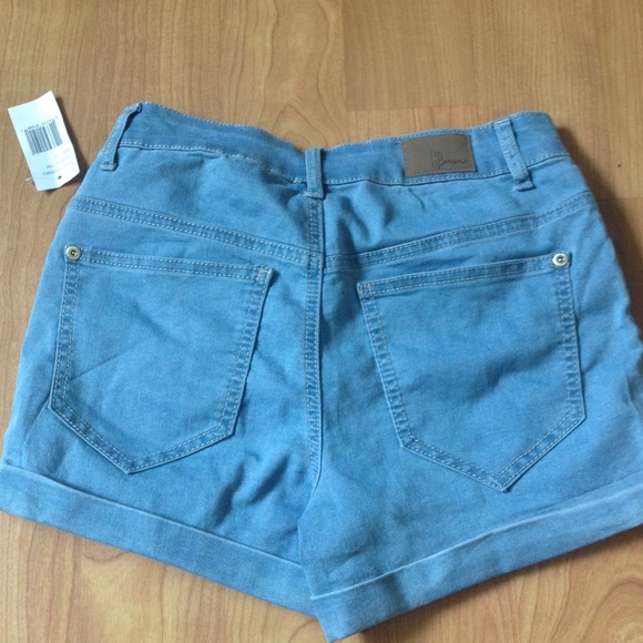 High Rise Shorts - Picture 4 of 4