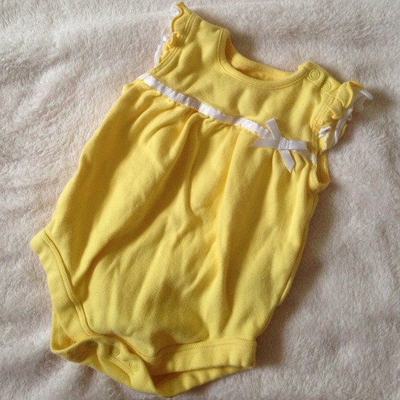 0-3 m yellow onesie romper