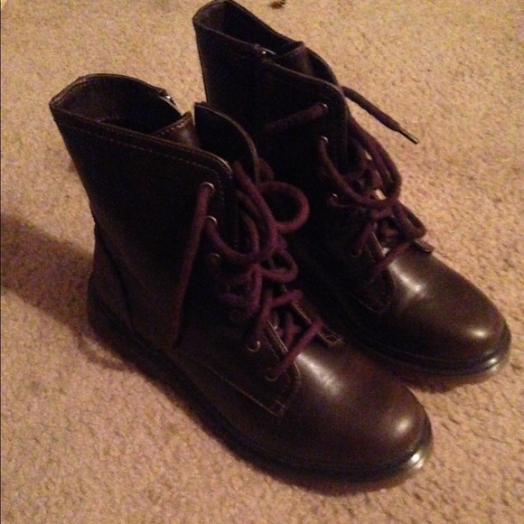 Shoes - Brown boots