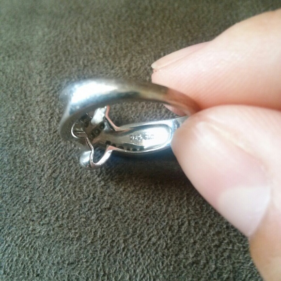 Genuine Diamond 925 Sterling Silver Ring - Picture 3 of 3