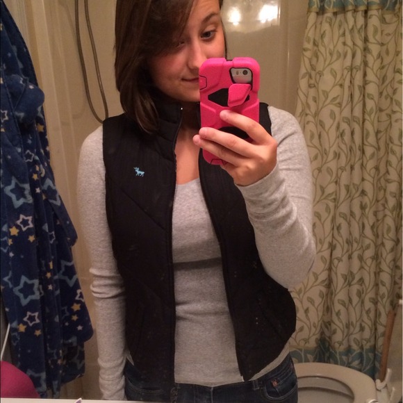 Vest - Picture 2 of 3