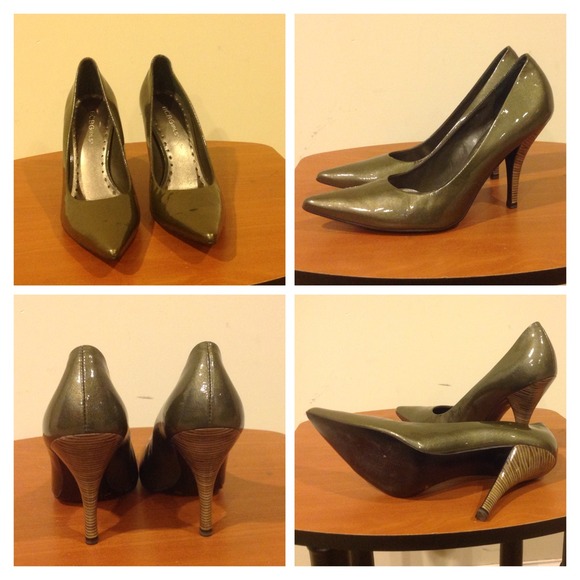 Hot BCBGgirls green heels - Picture 2 of 3