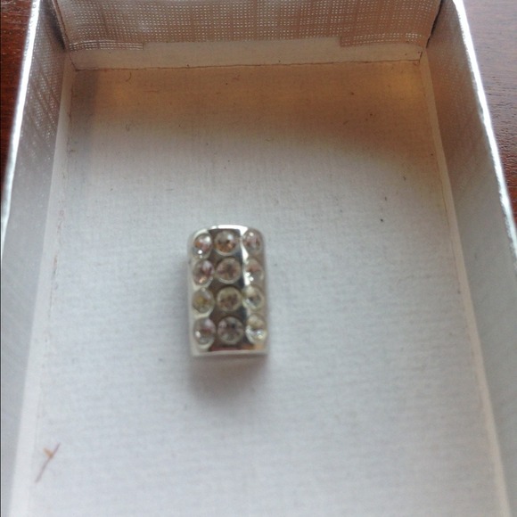 .925 silver slider with 20in chain.🌹🌷
