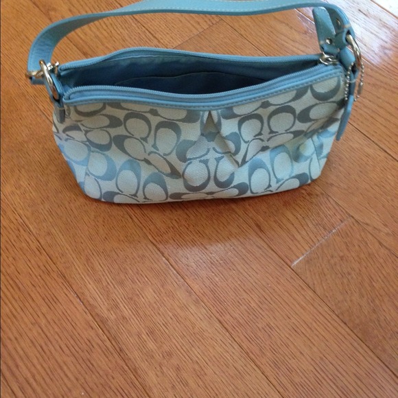 Authentic coach light blue bag
