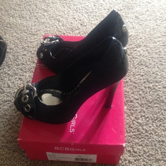 BCBG heels - Picture 2 of 4