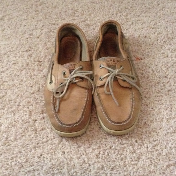 Classic sperrys boat shoes!