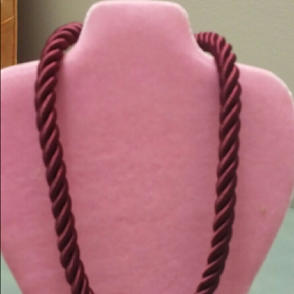 Statement necklace - Picture 2 of 2