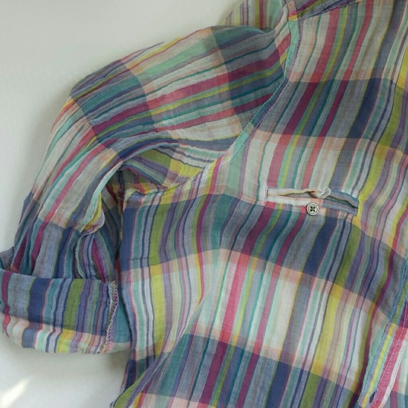 SOLD 🎉 Colorful Button-Up - Picture 2 of 4