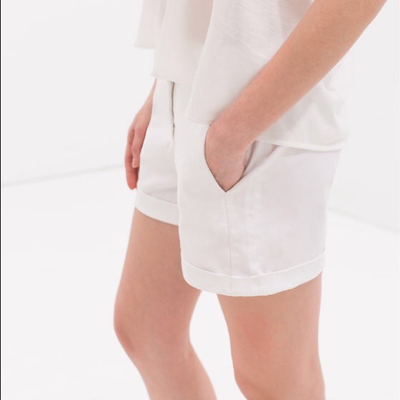 Zara White Shorts▫️😎