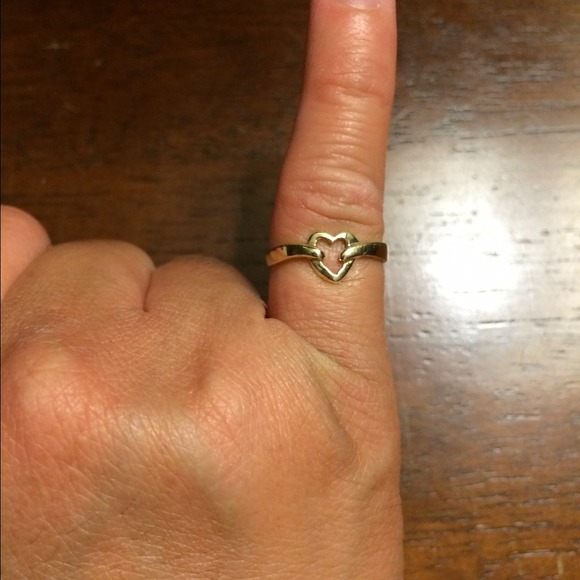 ❌SOLD as Bundle❌ 10K Heart Gold Toe Ring