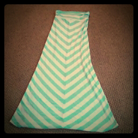 Chevron maxi skirt