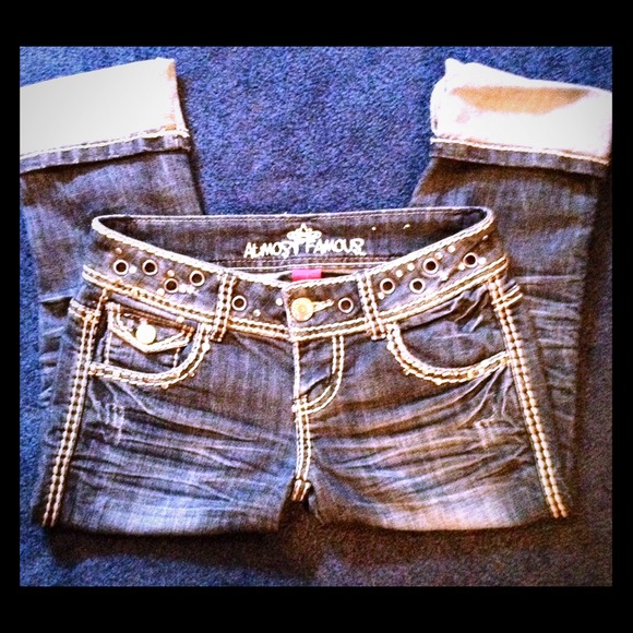 Almost Famous Denim - CAPRIS :)