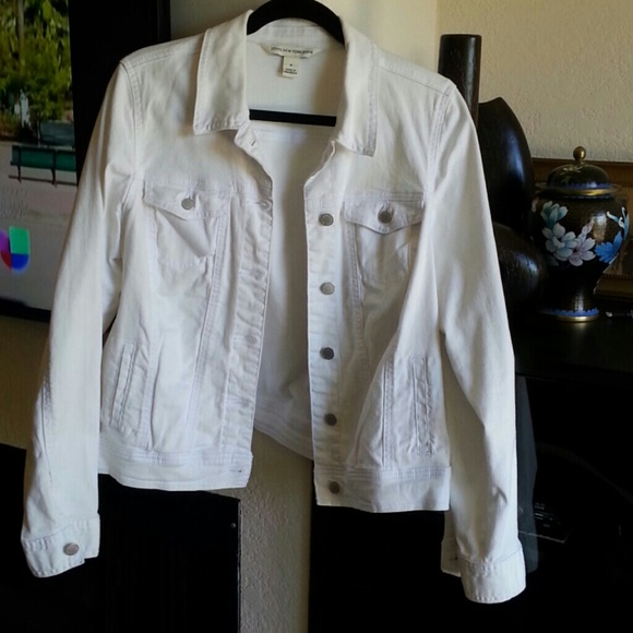 White jacket***