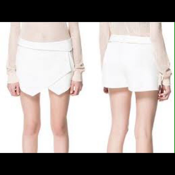 Zara Skort!