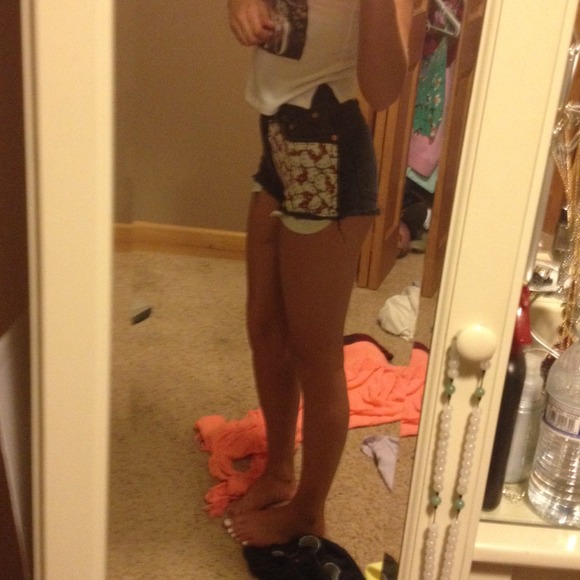 High waisted vintage Levi's shortsSOLD - Picture 2 of 4