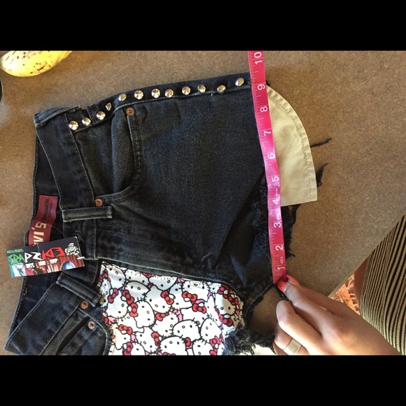 High waisted vintage Levi's shortsSOLD - Picture 4 of 4