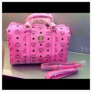 LOOKING FOR THIS MCM AUTHENTIC BAG