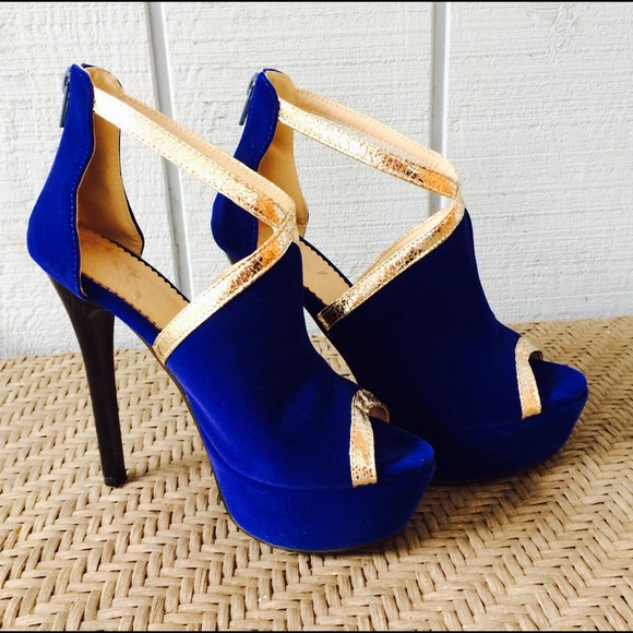 🌼Used 5" high heels🌼 - Picture 1 of 4