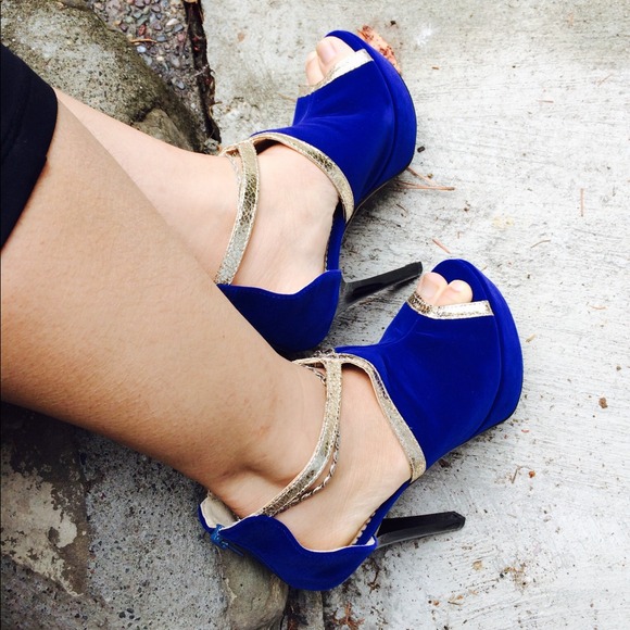 🌼Used 5" high heels🌼 - Picture 2 of 4