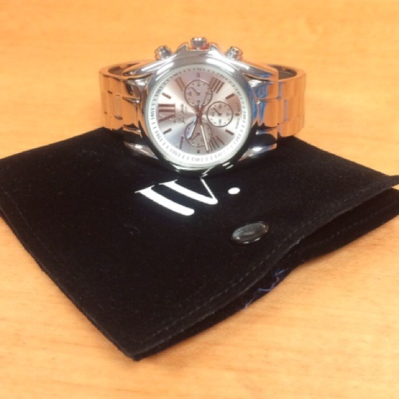 🔴SOLD🔴 Wantable Gabriella Cuff Watch