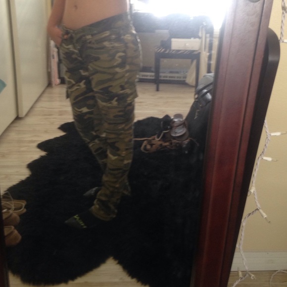 Camouflage pants - Picture 2 of 4