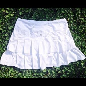 Lululemon white pace setter skirt