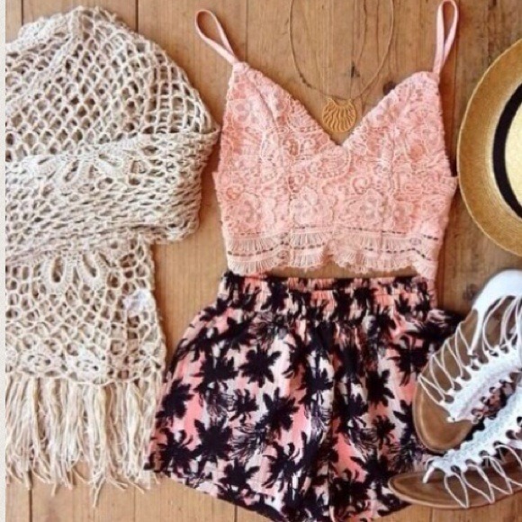 Looking for this knit floral fringe long sleeve