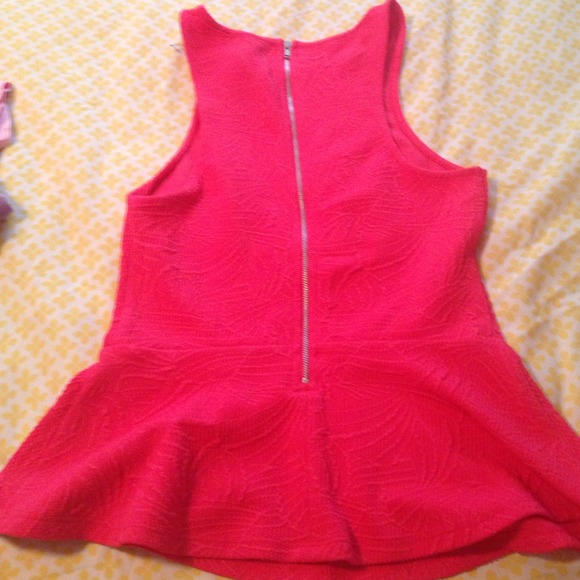 Express top - Picture 2 of 2