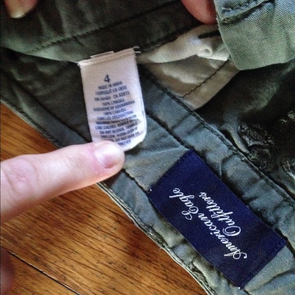 American Eagle Green Detailed Shorts - Picture 3 of 3